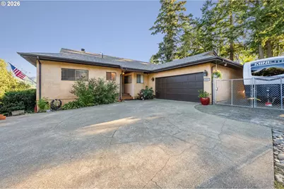 597 Cedar St, Sutherlin, OR 97479 - Photo 2