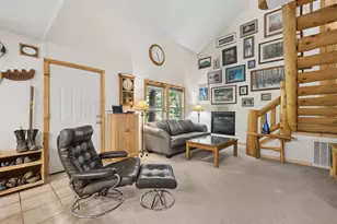 24990 E Tillicum St, Welches, OR 97067 - Photo 12