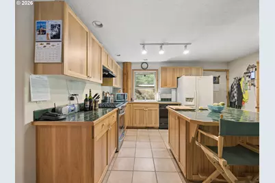 24990 E Tillicum St, Welches, OR 97067 - Photo 10