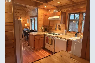 56483 McKenzie Hwy #16, McKenzie Bridge, OR 97413 - Photo 6