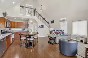 19609 NE Marine Dr, Portland, OR 97230 - Photo 6