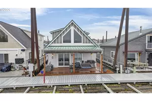 19609 NE Marine Dr, Portland, OR 97230 - Photo 38