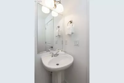 1936 NW Overton St, Portland, OR 97209 - Photo 8