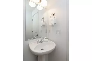 1936 NW Overton St, Portland, OR 97209 - Photo 8