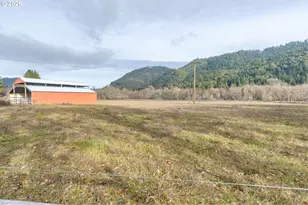 377 Fir Point Ln, Glendale, OR 97442 - Photo 2