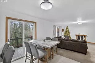 831 Virginia Cir, Clatskanie, OR 97016 - Photo 10