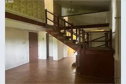 740 S Cammann St, Coos Bay, OR 97420 - Photo 4