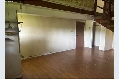 740 S Cammann St, Coos Bay, OR 97420 - Photo 2