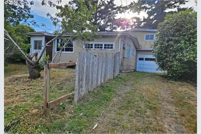 740 S Cammann St, Coos Bay, OR 97420 - Photo 1
