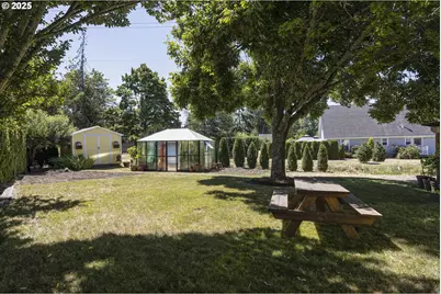 985 E College St, Mount Angel, OR 97362 - Photo 32