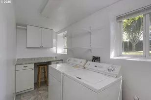 985 E College St, Mount Angel, OR 97362 - Photo 24