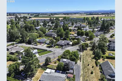 985 E College St, Mount Angel, OR 97362 - Photo 44