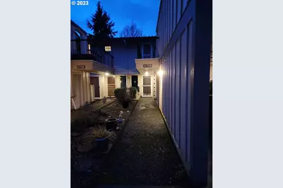 5723 NE Hazel Dell Ave #B, Vancouver, WA 98663 - Photo 1