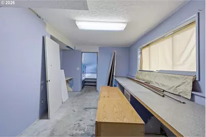 205 SE Olvera Ave, Gresham, OR 97080 - Photo 8