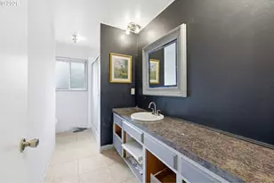 205 SE Olvera Ave, Gresham, OR 97080 - Photo 12