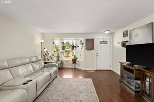 147 E 8th St, Lafayette, OR 97127 - Photo 6