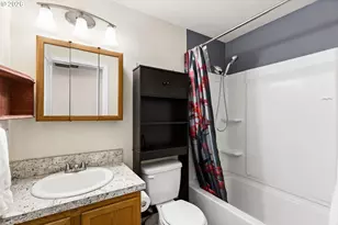 147 E 8th St, Lafayette, OR 97127 - Photo 22