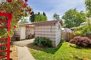 147 E 8th St, Lafayette, OR 97127 - Photo 30