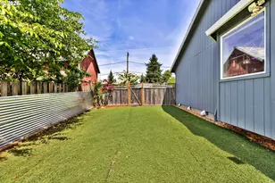 147 E 8th St, Lafayette, OR 97127 - Photo 26