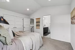 7081 SE Thorburn St, Portland, OR 97215 - Photo 22