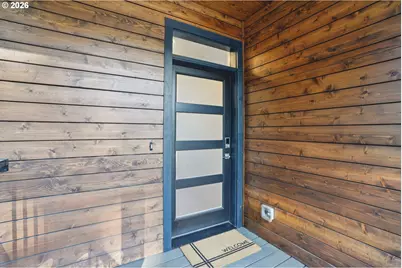 7081 SE Thorburn St, Portland, OR 97215 - Photo 4