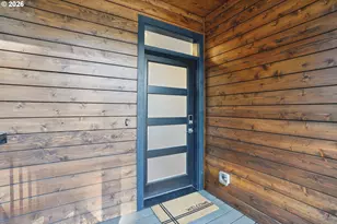 7081 SE Thorburn St, Portland, OR 97215 - Photo 4