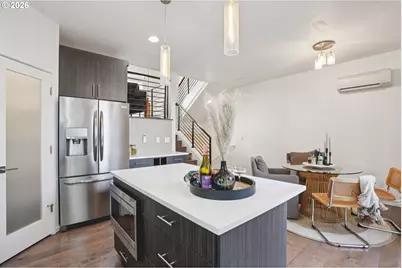 7081 SE Thorburn St, Portland, OR 97215 - Photo 14