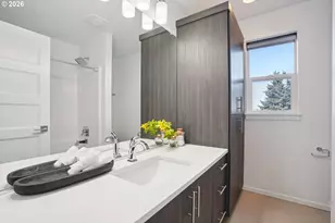 7081 SE Thorburn St, Portland, OR 97215 - Photo 18