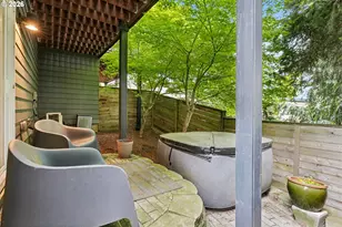 7081 SE Thorburn St, Portland, OR 97215 - Photo 34