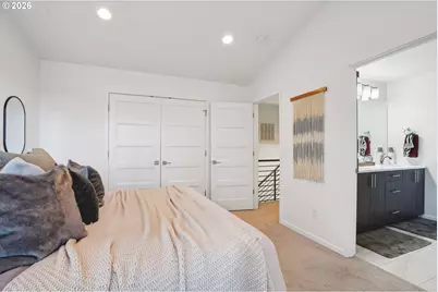 7081 SE Thorburn St, Portland, OR 97215 - Photo 26