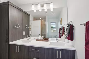 7081 SE Thorburn St, Portland, OR 97215 - Photo 28