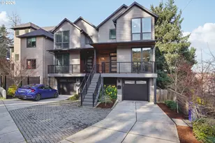 7081 SE Thorburn St, Portland, OR 97215 - Photo 2