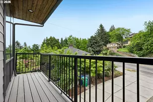 7081 SE Thorburn St, Portland, OR 97215 - Photo 6