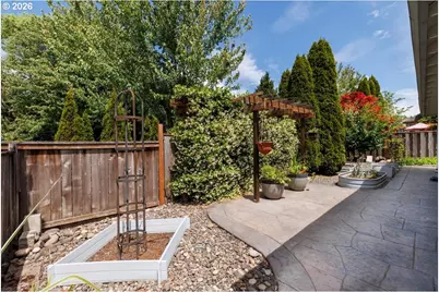 14681 NW Blackthorne Ln, Portland, OR 97229 - Photo 38
