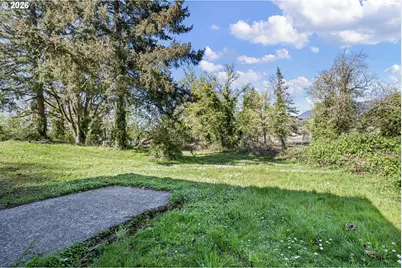 2415 Henderson Ave, Eugene, OR 97403 - Photo 6