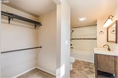 4211 SE 322nd Ave, Troutdale, OR 97060 - Photo 18