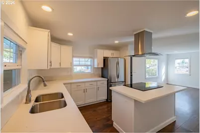 9232 SE Harrison St, Portland, OR 97216 - Photo 14