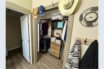 660 Village Dr #13, Molalla, OR 97038 - Photo 24