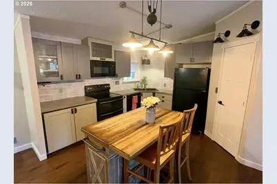 660 Village Dr #13, Molalla, OR 97038 - Photo 10