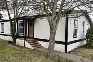 660 Village Dr, Molalla, OR 97038 - Photo 1