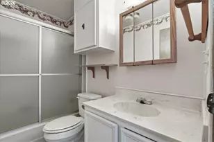 5422 Portland Rd NE, Salem, OR 97305 - Photo 24