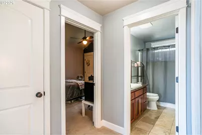 741 S 47th St, Springfield, OR 97478 - Photo 36