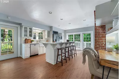 2249 SW Taylors Ferry Rd, Portland, OR 97219 - Photo 10