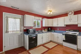 2928 Dover St, Longview, WA 98632 - Photo 14