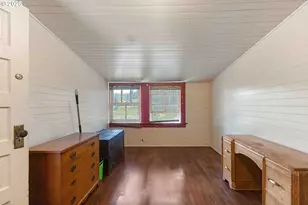 955 S 5th St, Coos Bay, OR 97420 - Photo 42