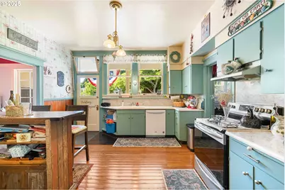 955 S 5th St, Coos Bay, OR 97420 - Photo 18