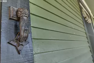 7233 SE Main St, Portland, OR 97215 - Photo 4