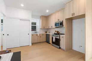 4376 NE Going St, Portland, OR 97218 - Photo 4