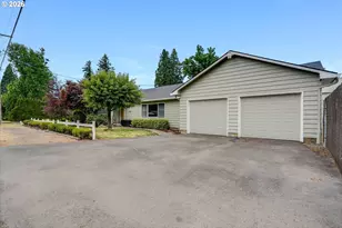 2537 B St, Hubbard, OR 97032 - Photo 8