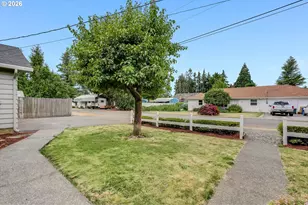 2537 B St, Hubbard, OR 97032 - Photo 10